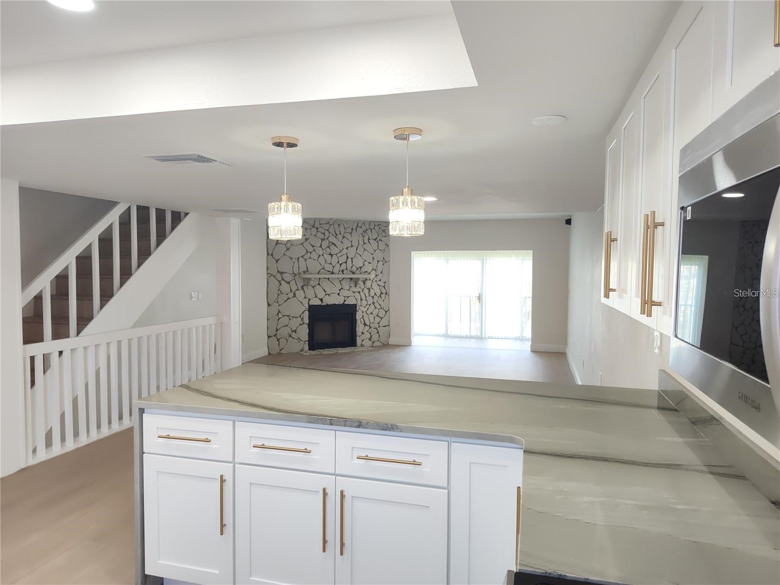 255 Capri Circle N #36 Treasure Island FL 33706 TB8518702 image8