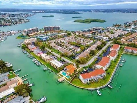 255 Capri Circle N #6 Treasure Island FL 33706 U8234152 image1