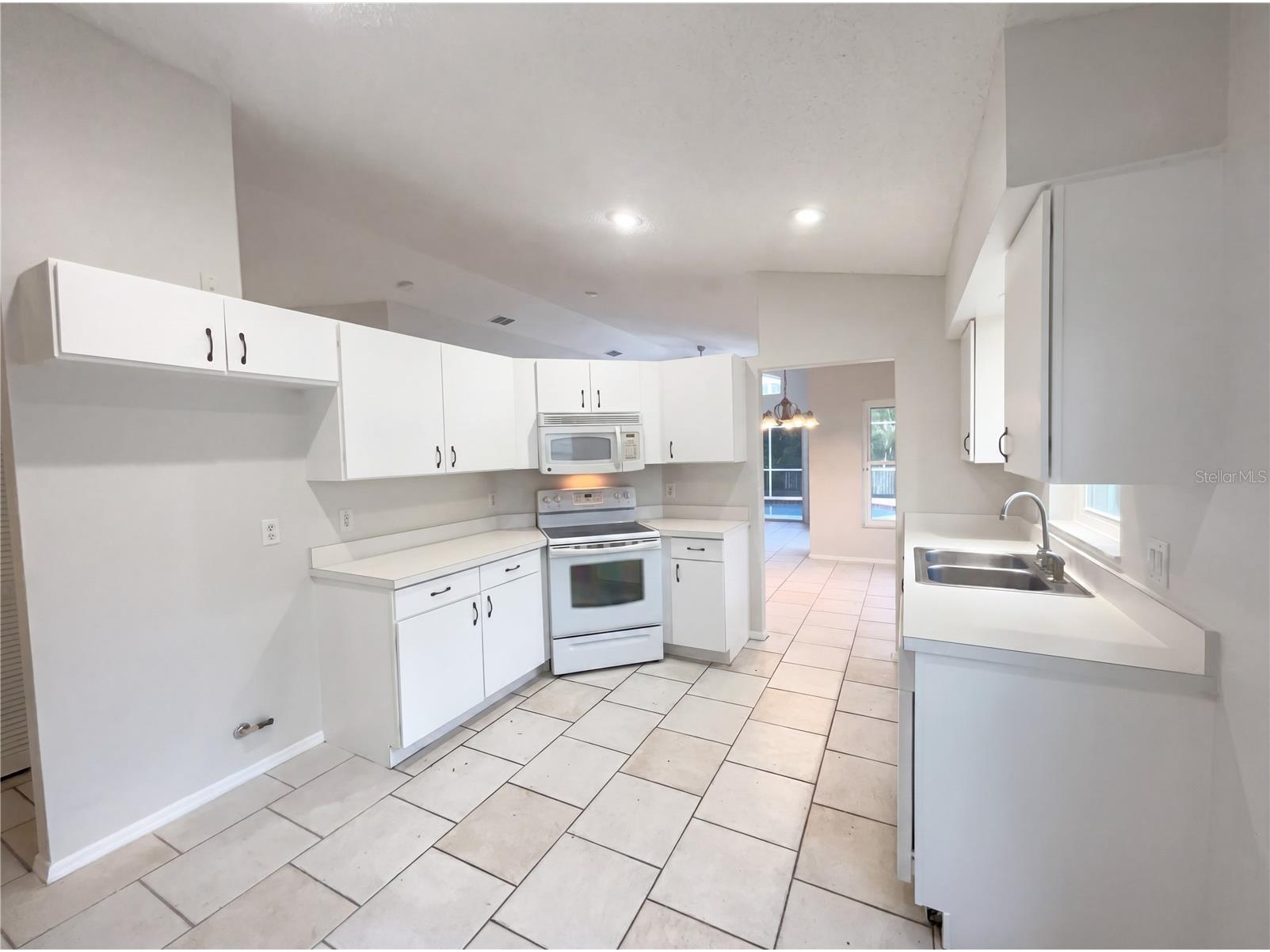 255 Coralwood Court Kissimmee FL 34743 O6404385 image10