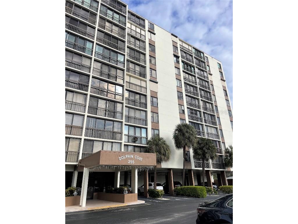 255 Dolphin Point #201 Clearwater FL 33767 U8184825 image1