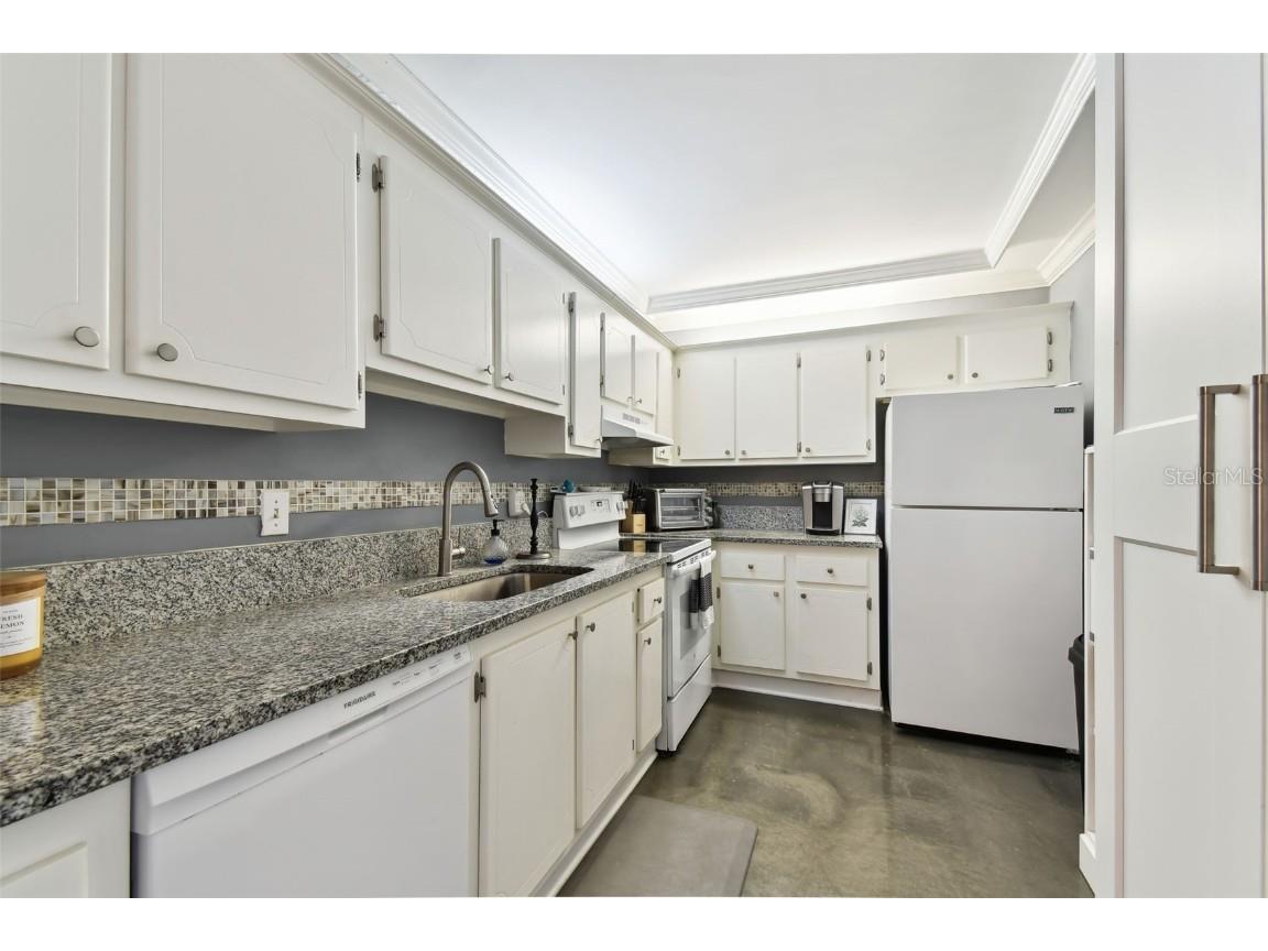 255 Dolphin Point #207 Clearwater Beach FL 33767 TB8398066 image12