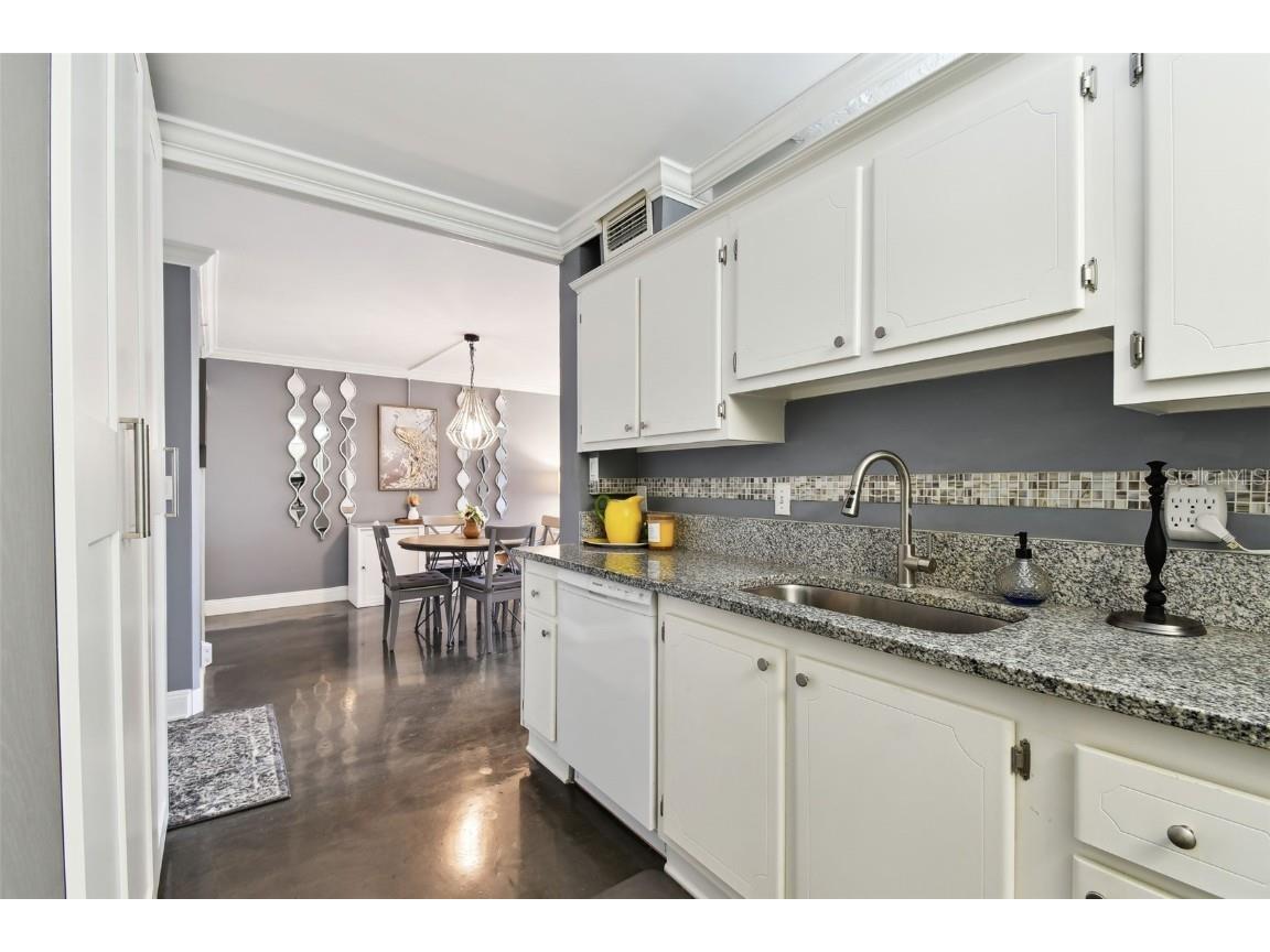 255 Dolphin Point #207 Clearwater Beach FL 33767 TB8398066 image14