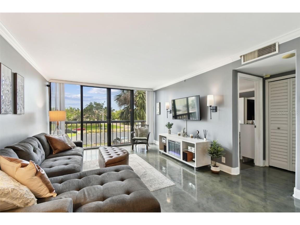 255 Dolphin Point #207 Clearwater Beach FL 33767 TB8398066 image19