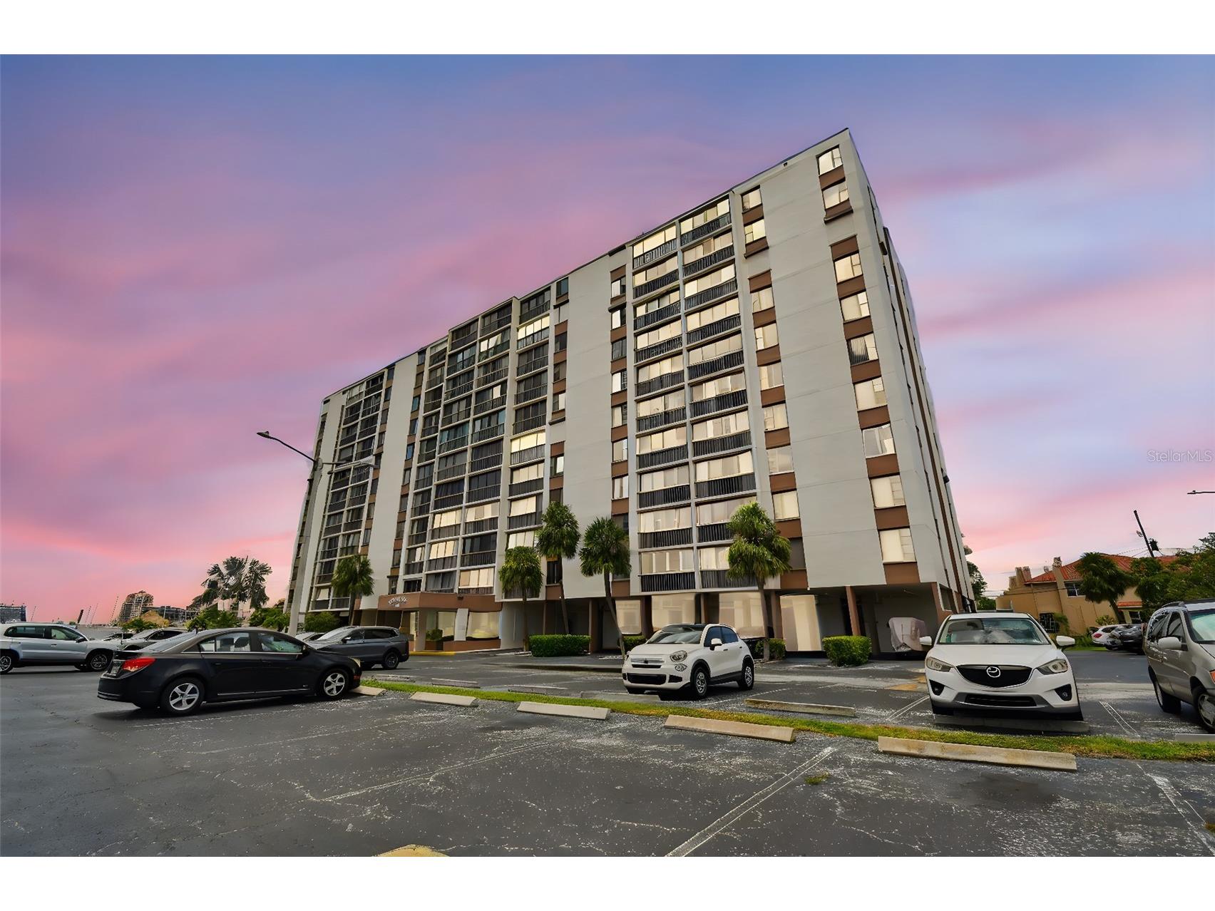 255 Dolphin Point #207 Clearwater Beach FL 33767 TB8506656 image1