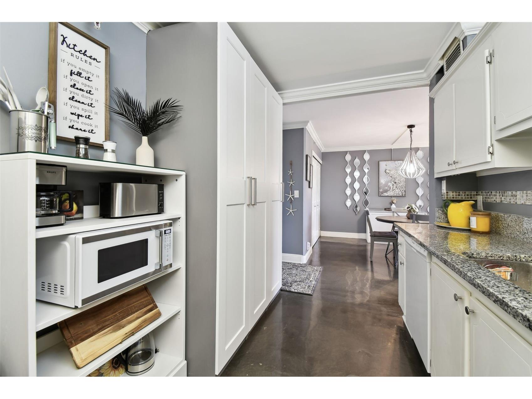 255 Dolphin Point #207 Clearwater Beach FL 33767 TB8506656 image11