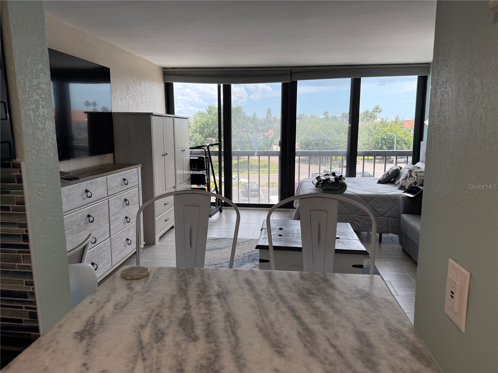255 Dolphin Point #305 Clearwater Beach FL 33767 TB8505267 image6