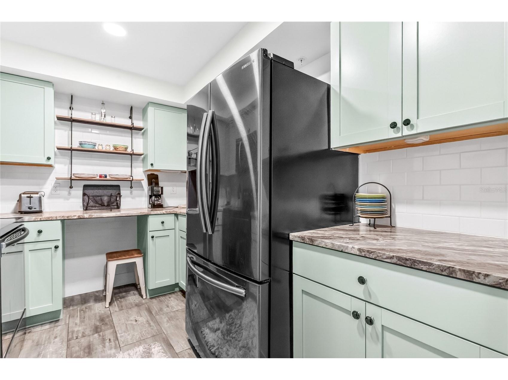 255 Dolphin Point #407 Clearwater Beach FL 33767 - CLEARWATER HARBOR S5141070 image6