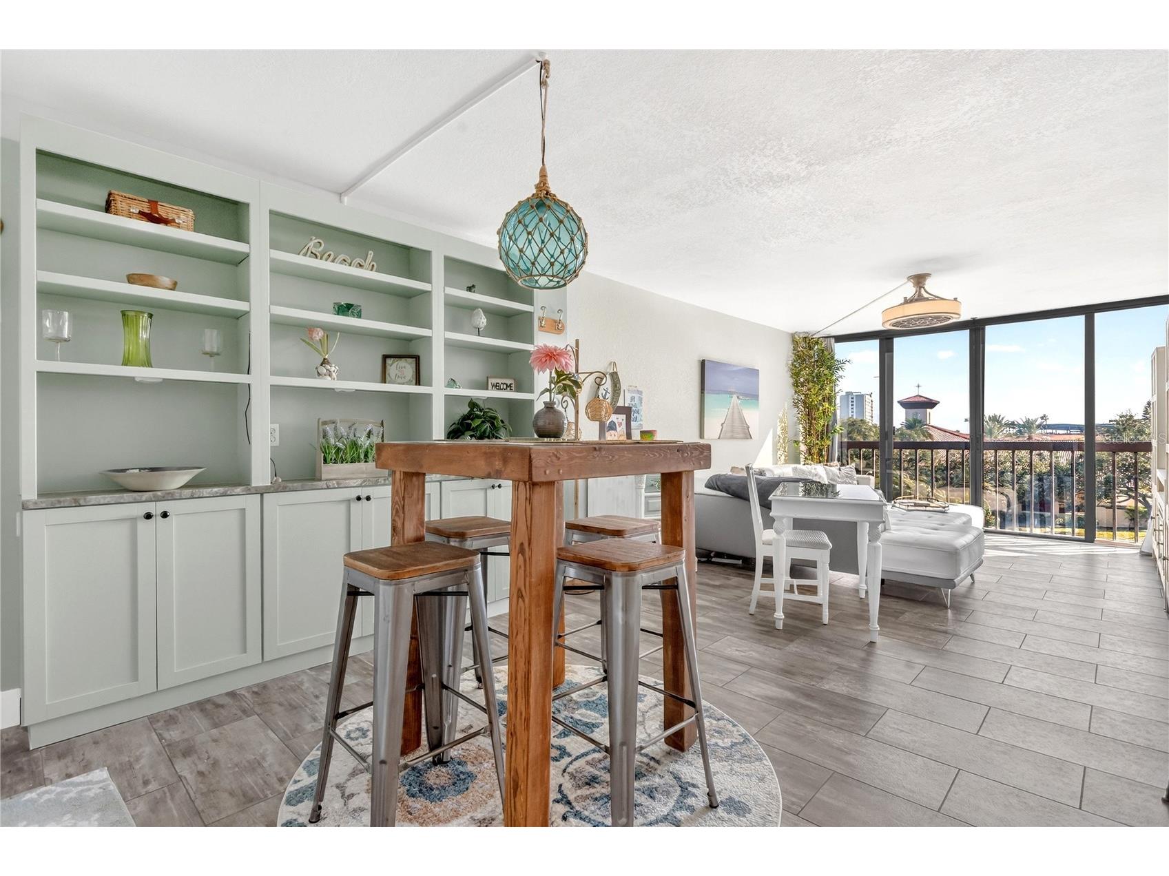 255 Dolphin Point #407 Clearwater Beach FL 33767 - CLEARWATER HARBOR S5141070 image8