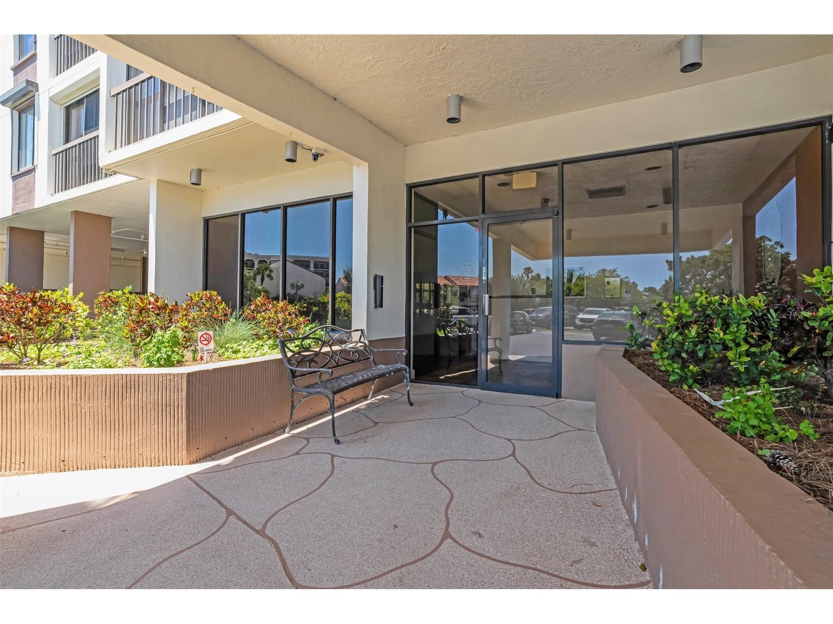 255 Dolphin Point #501 Clearwater Beach FL 33767 TB8496532 image1