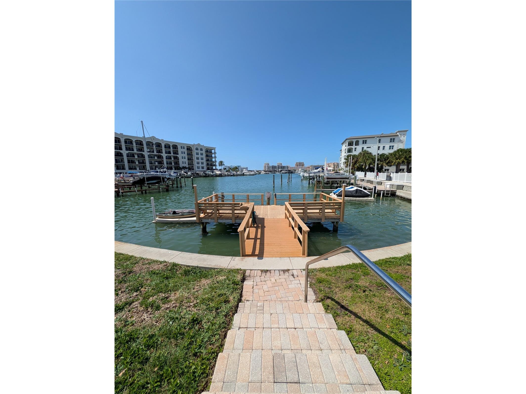 255 Dolphin Point #505 Clearwater Beach FL 33767 TB8491057 image2