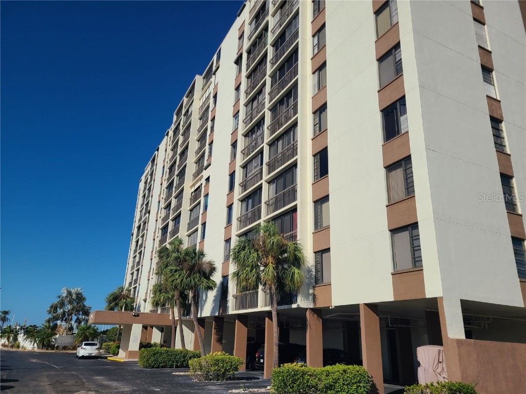 255 Dolphin Point #511 Clearwater Beach FL 33767 TB8339652 image1