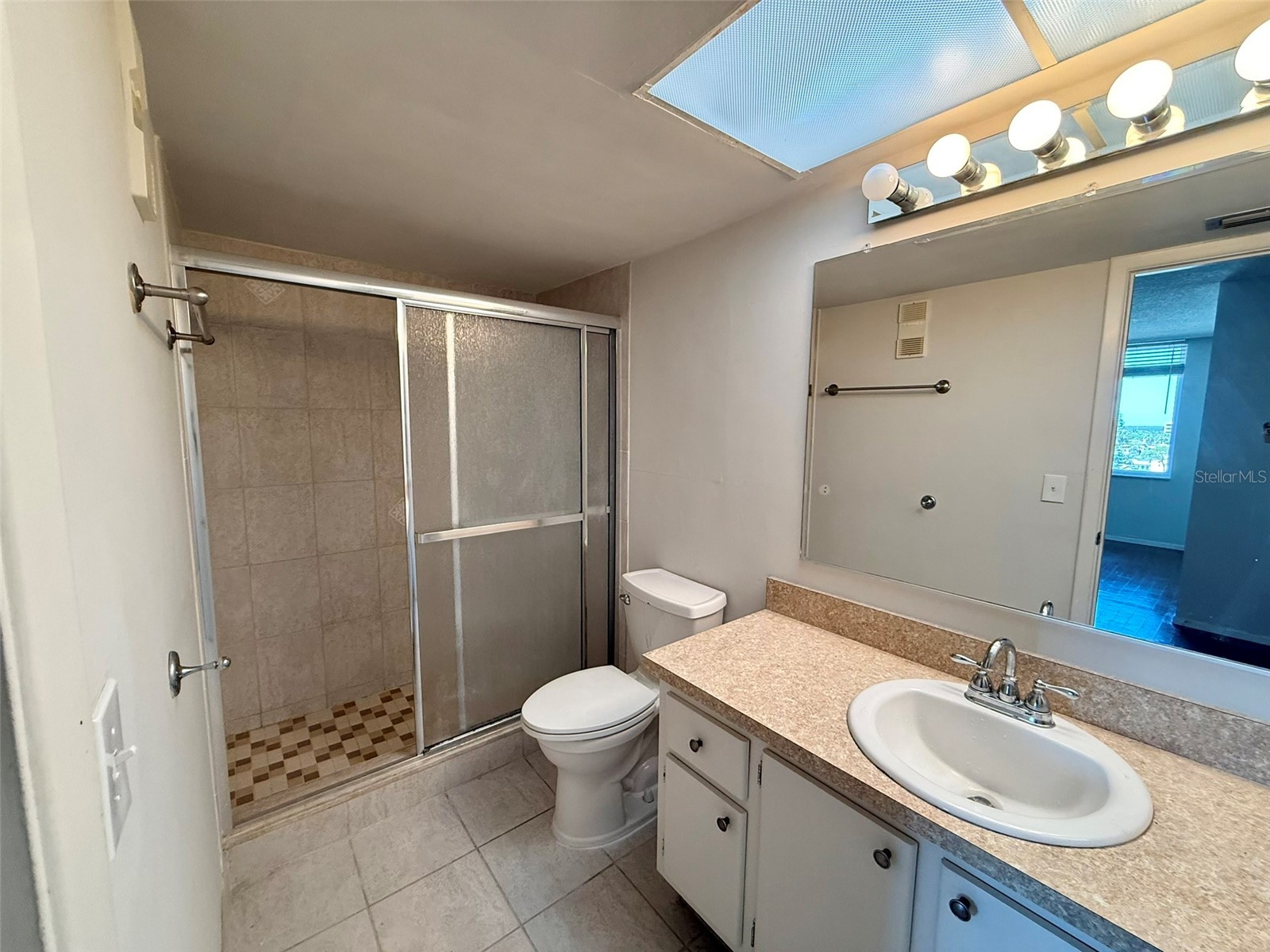 255 Dolphin Point #710 Clearwater Beach FL 33767 TB8488850 image13