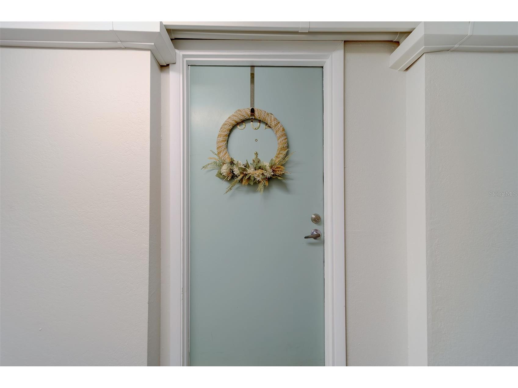 255 Dolphin Point #802 Clearwater Beach FL 33767 TB8503153 image1