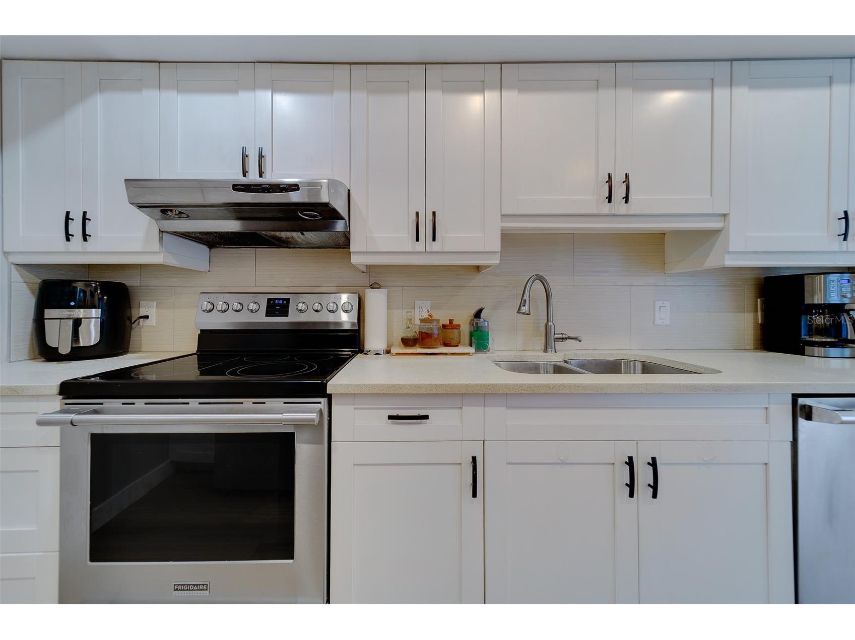 255 Dolphin Point #802 Clearwater Beach FL 33767 TB8503153 image15