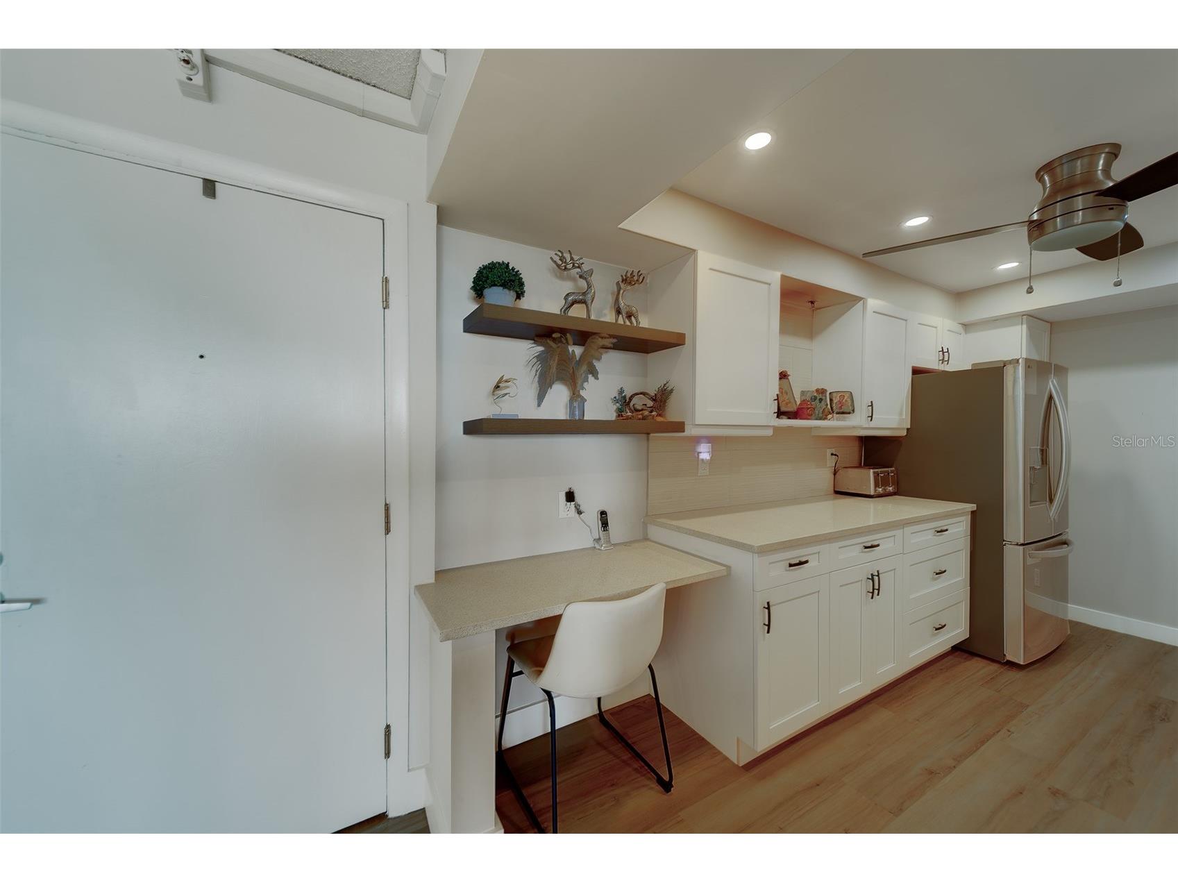 255 Dolphin Point #802 Clearwater Beach FL 33767 TB8503153 image17