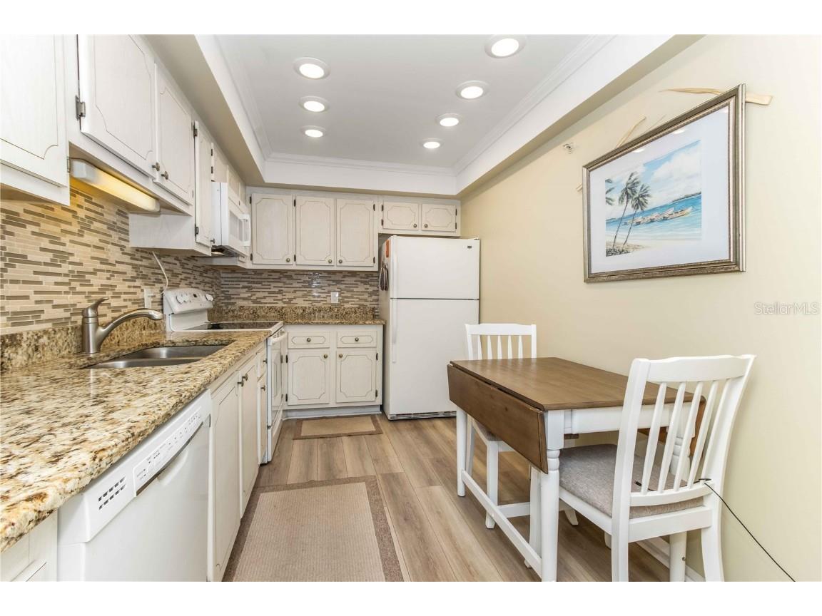 255 Dolphin Point #803 Clearwater Beach FL 33767 TB8454522 image10