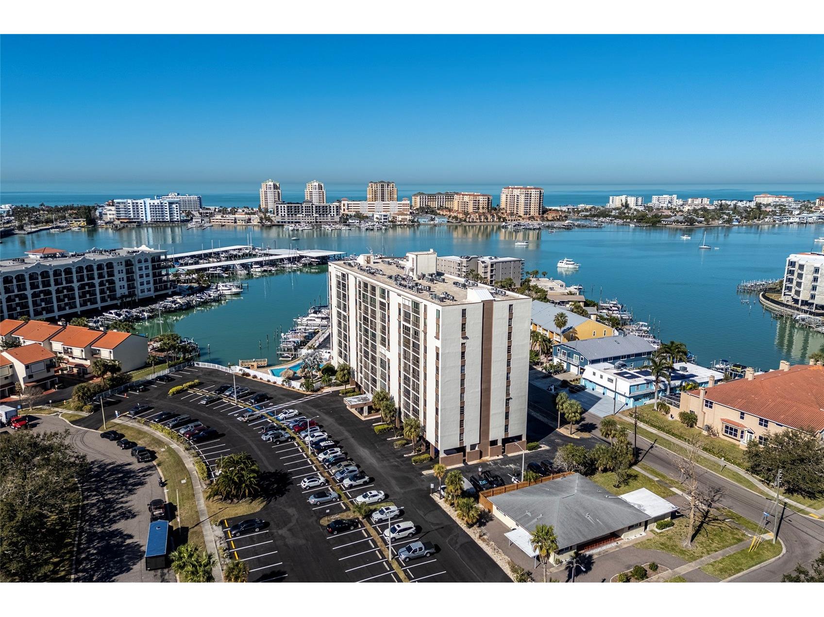 255 Dolphin Point #903 Clearwater Beach FL 33767 TB8473717 image1