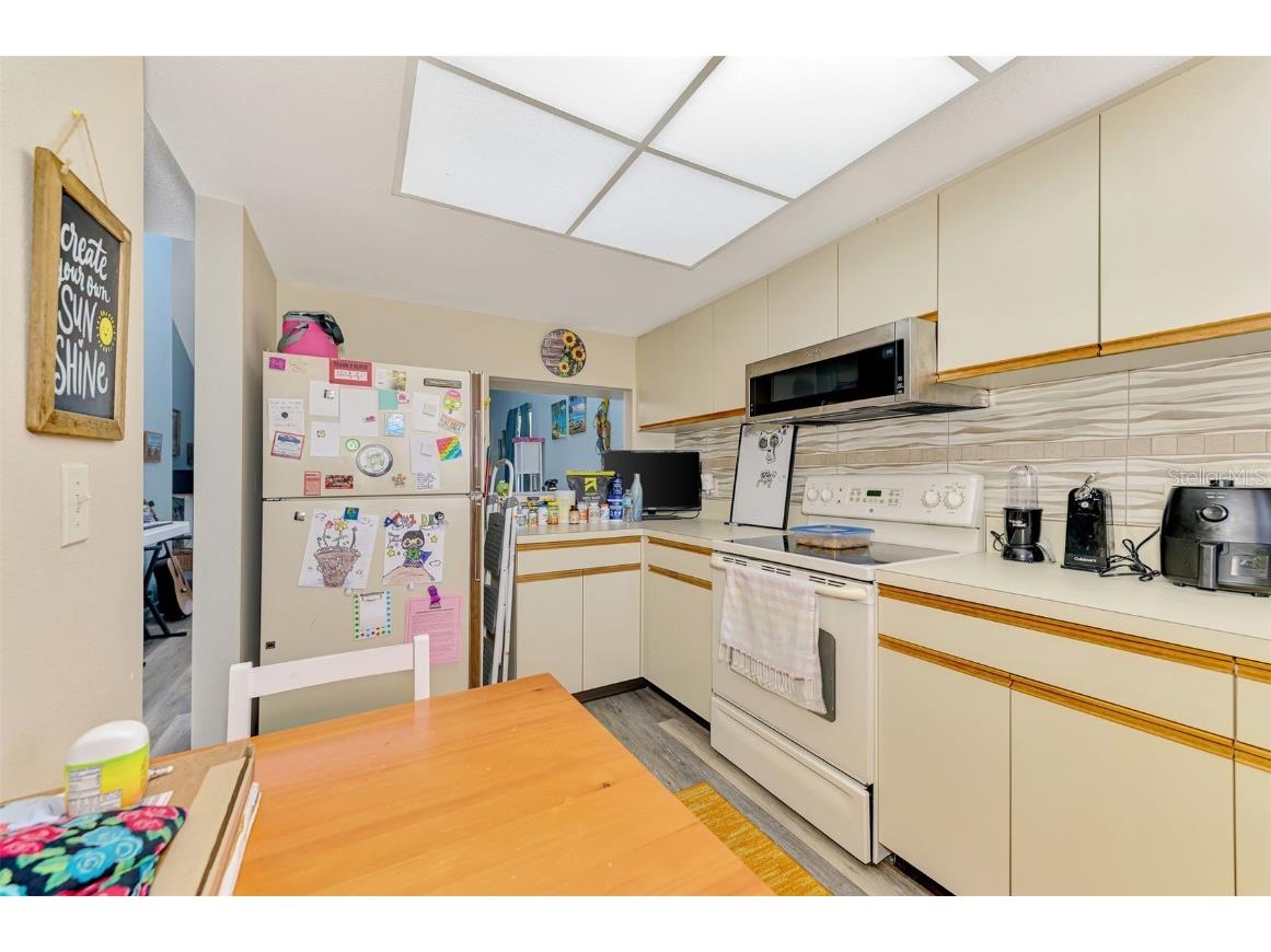 255 Fenwick Drive #18 Venice FL 34285 A4665037 image12