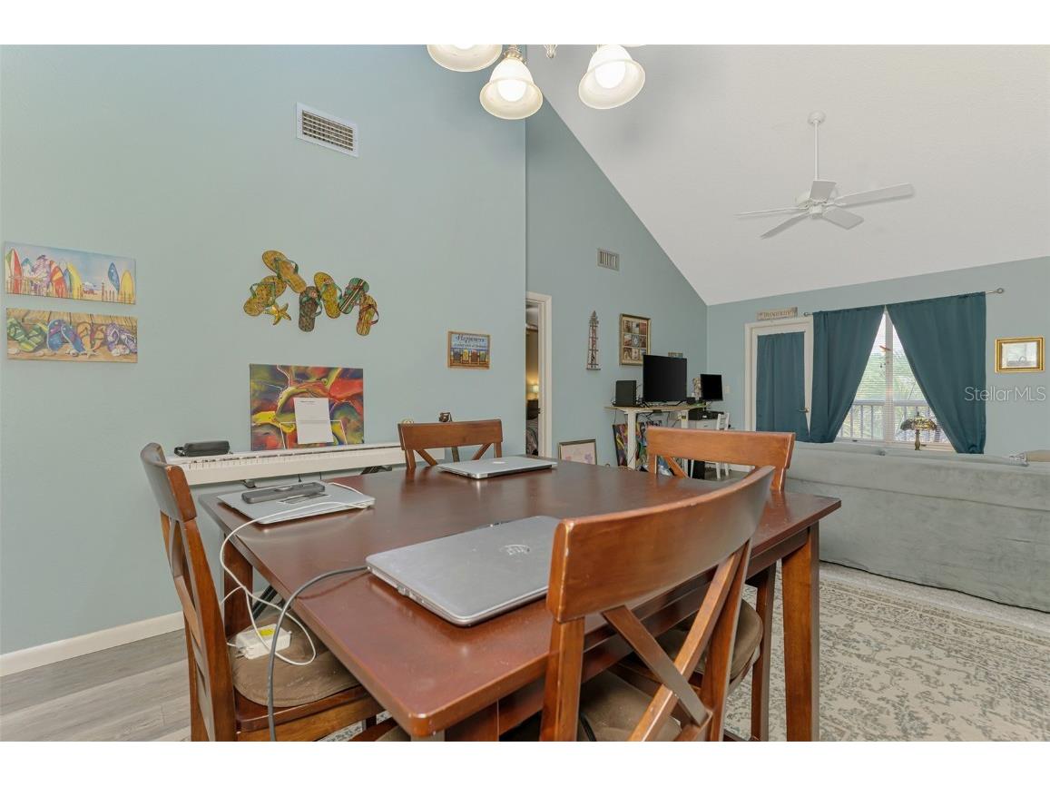 255 Fenwick Drive #18 Venice FL 34285 A4665037 image16