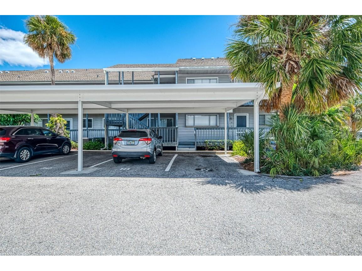 255 Fenwick Drive #18 Venice FL 34285 A4665037 image2