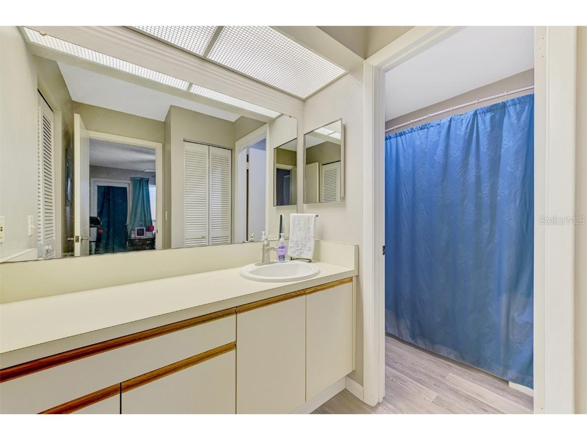 255 Fenwick Drive #18 Venice FL 34285 A4665037 image28