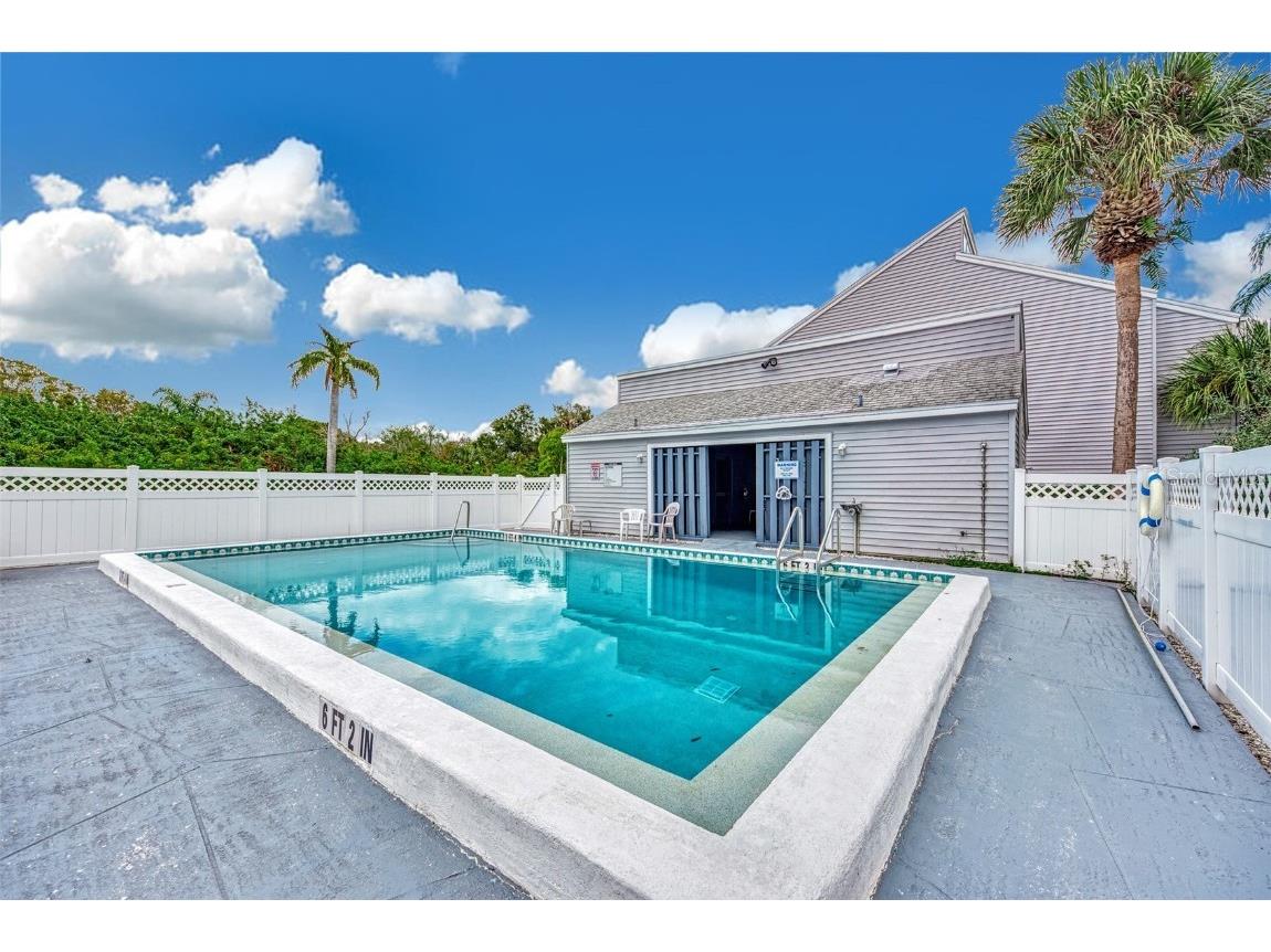 255 Fenwick Drive #18 Venice FL 34285 A4665037 image40