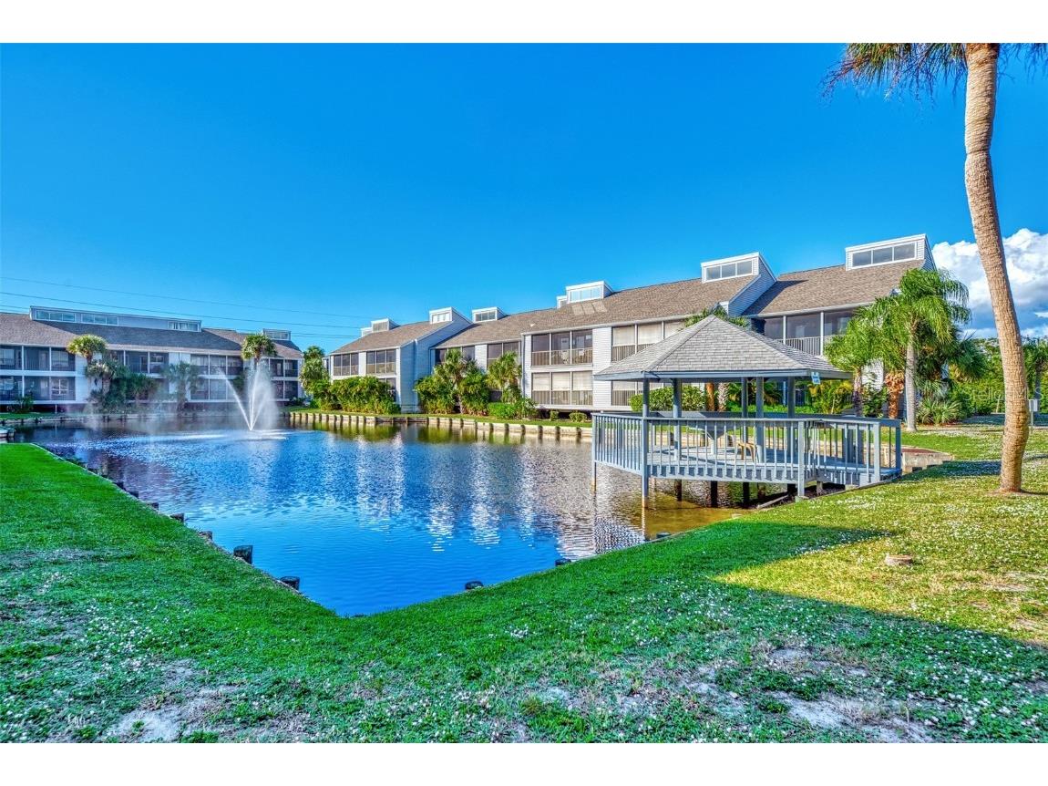 255 Fenwick Drive #18 Venice FL 34285 A4665037 image42