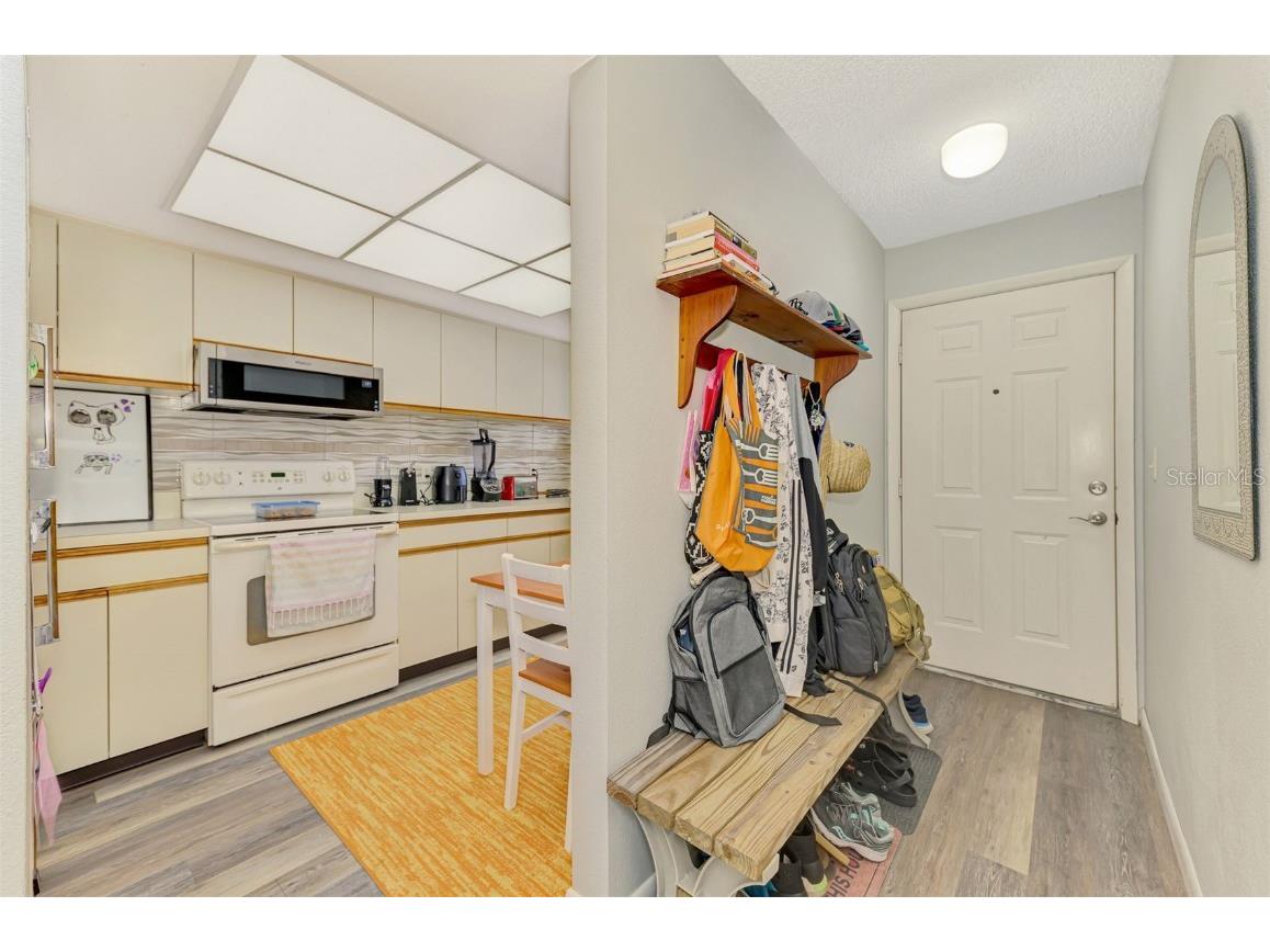 255 Fenwick Drive #18 Venice FL 34285 A4665037 image8