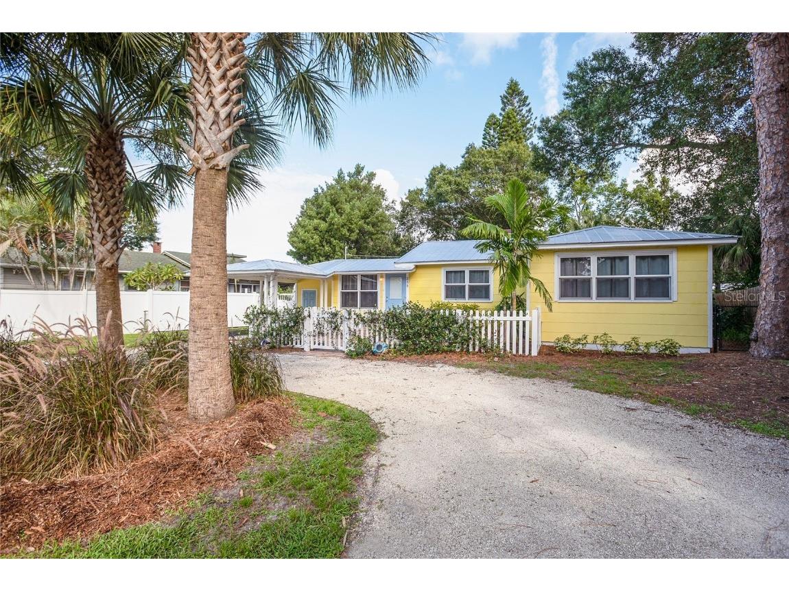 255 Lime Circle Sarasota FL 34237 A4572048 image1