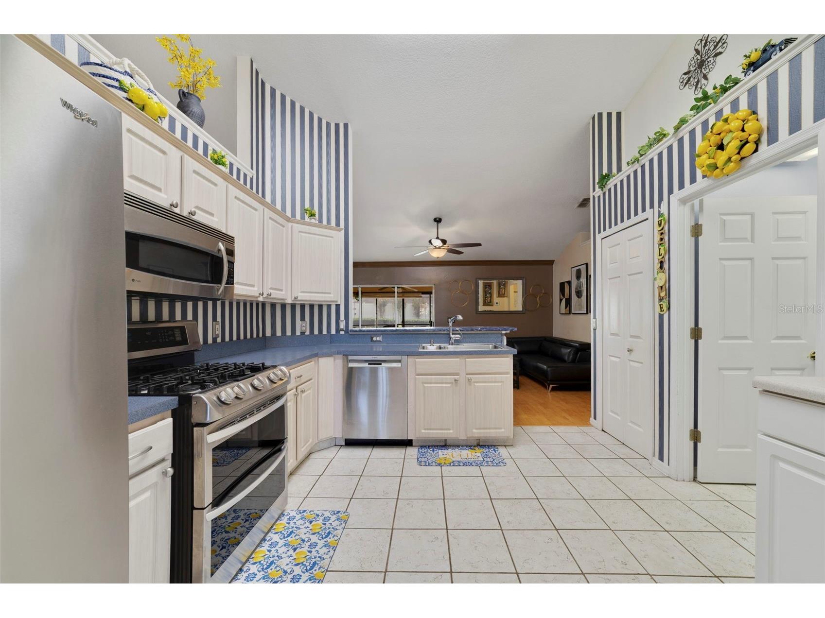 255 Loma Del Sol Drive Davenport FL 33896 O6423945 image5