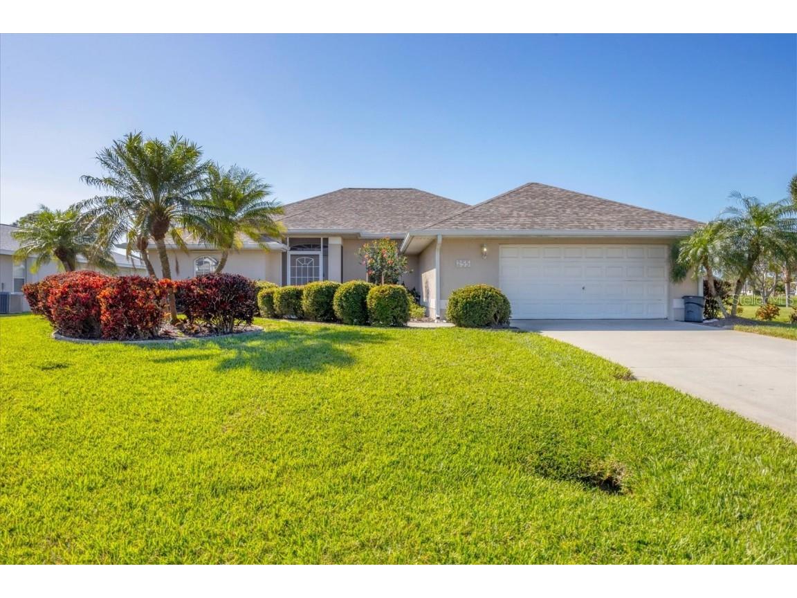 255 Medalist Road Rotonda West FL 33947 D6139644 image1