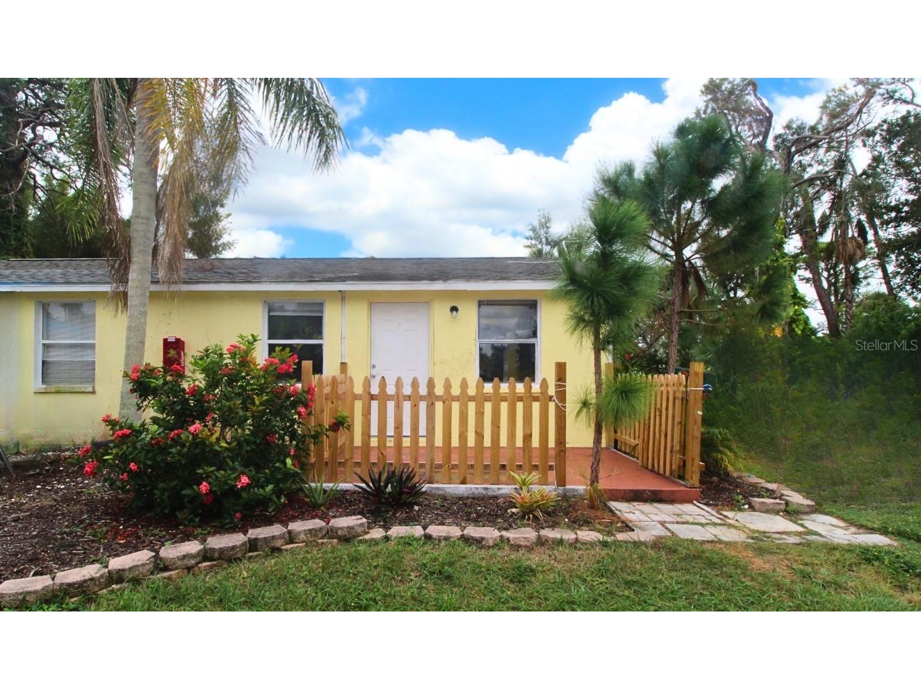 255 Pineapple Street #1 Englewood FL 34223 A4590336 image1