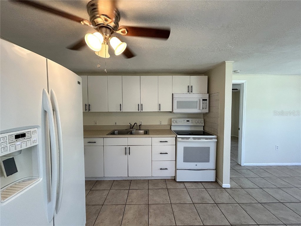 255 Pineapple Street #3 Englewood FL 34223 A4661360 image2