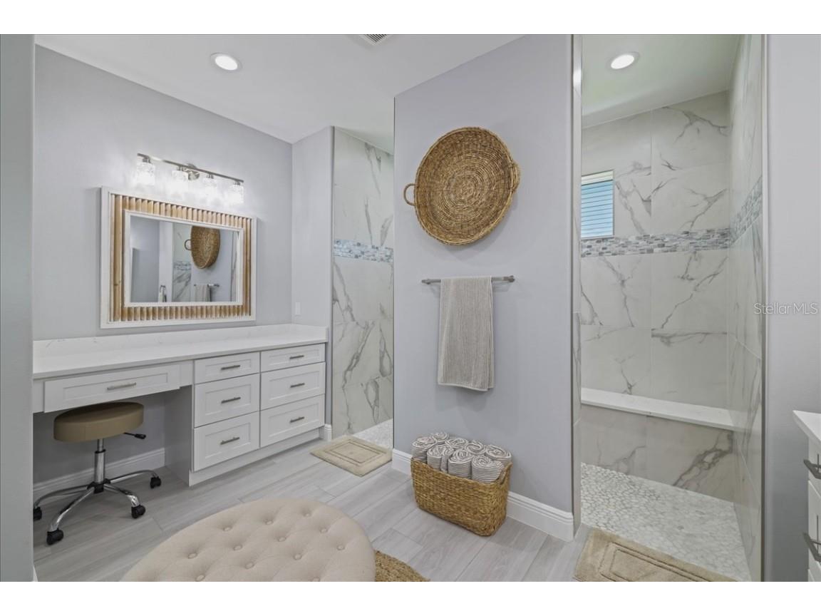 255 Rotonda Boulevard S Rotonda West FL 33947 A4672142 image25