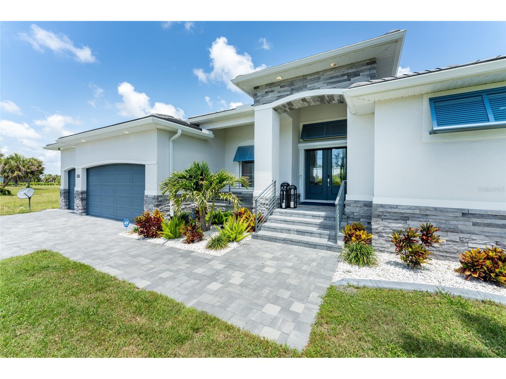 255 Rotonda Boulevard S Rotonda West FL 33947 D6147282 image47