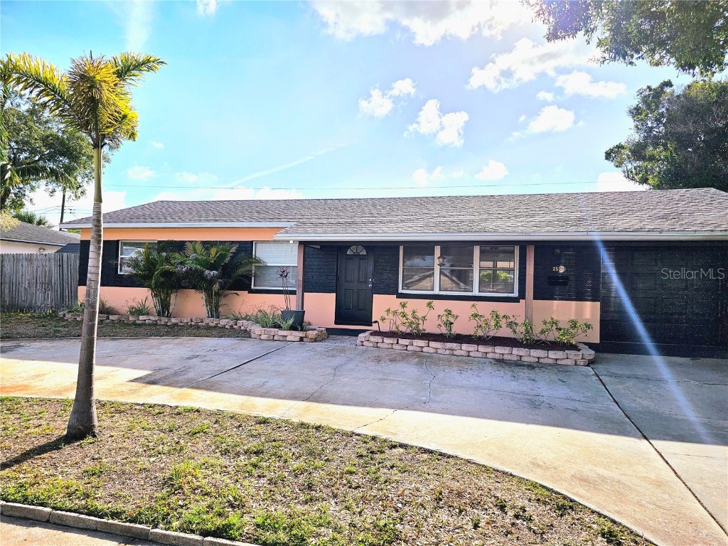 2550 64th Street N Saint Petersburg FL 33710 U8199136 image1