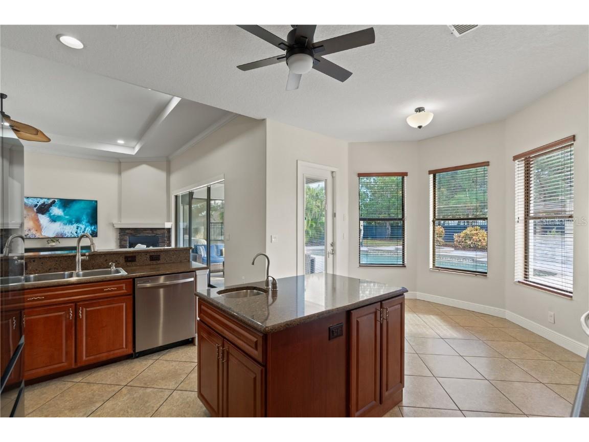 2550 Grand Lakeside Drive Palm Harbor FL 34684 TB8447126 image27