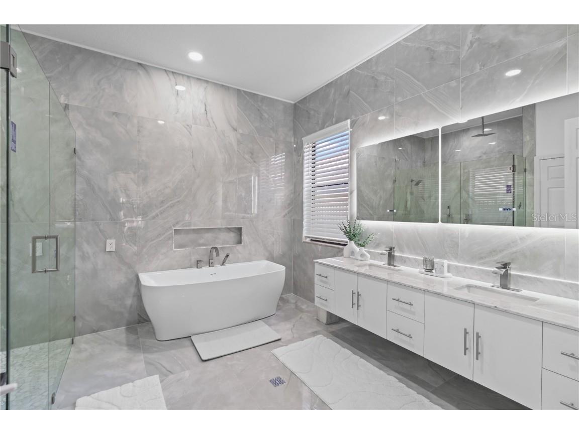 2550 Grand Lakeside Drive Palm Harbor FL 34684 TB8447126 image8