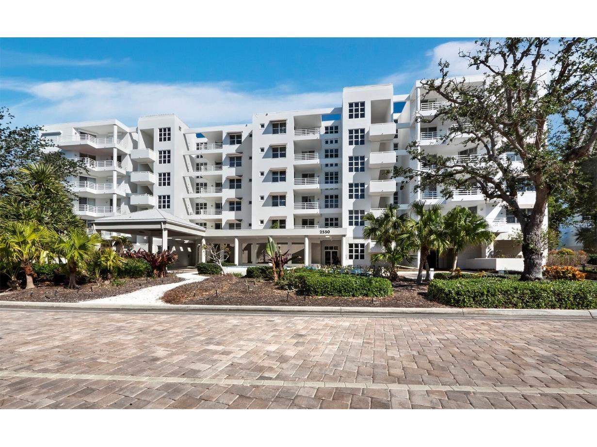 2550 Harbourside Drive #322 Longboat Key FL 34228 - SARASOTA BAY A4637471 image1