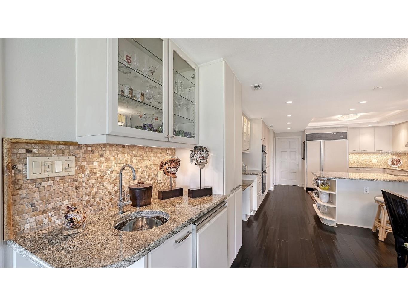 2550 Harbourside Drive #324 Longboat Key FL 34228 - SARASOTA BAY A4676912 image17