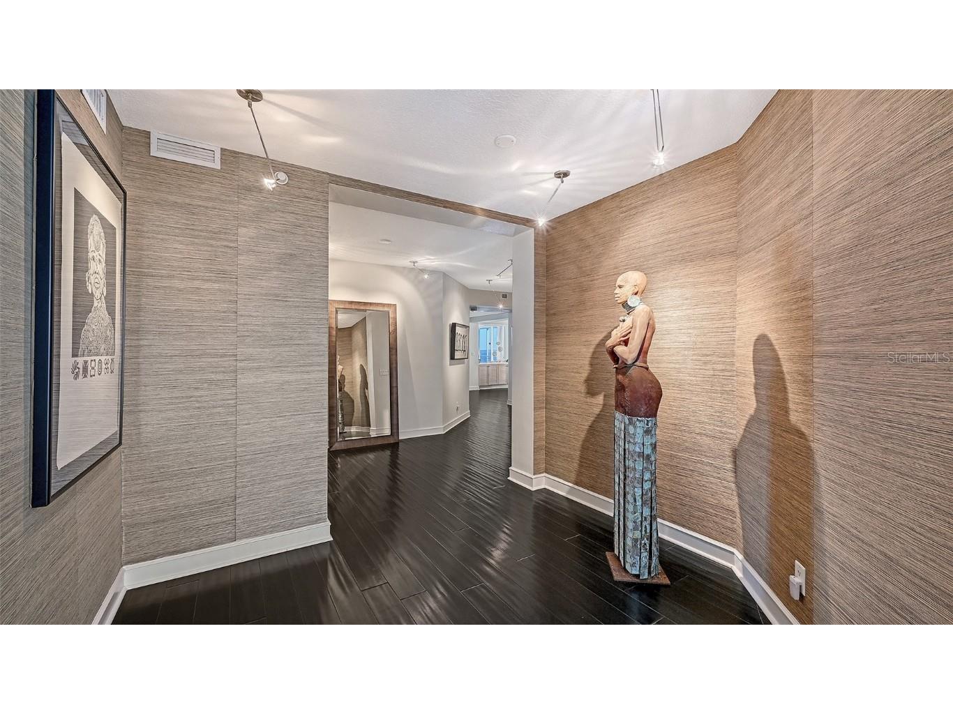 2550 Harbourside Drive #324 Longboat Key FL 34228 - SARASOTA BAY A4676912 image5