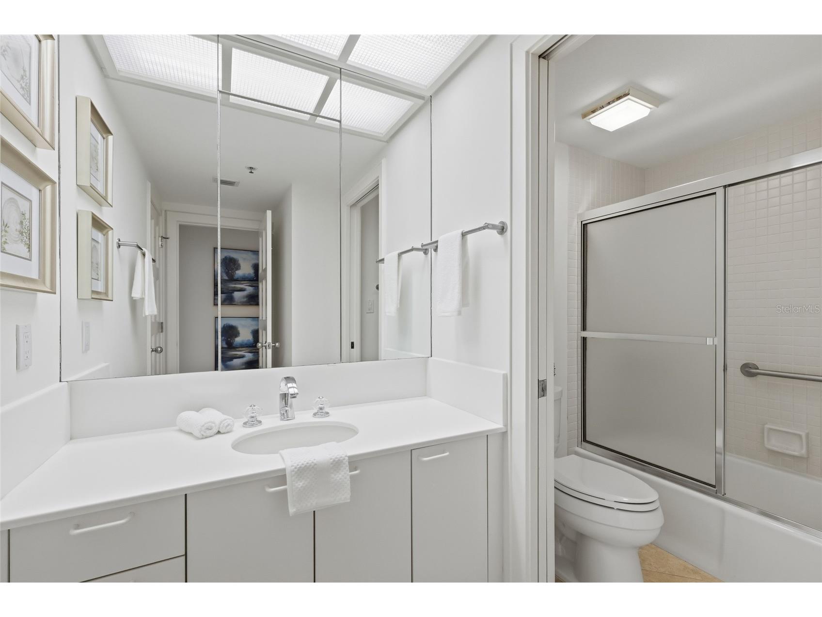 2550 Harbourside Drive #333 Longboat Key FL 34228 - SARASOTA BAY A4678404 image22
