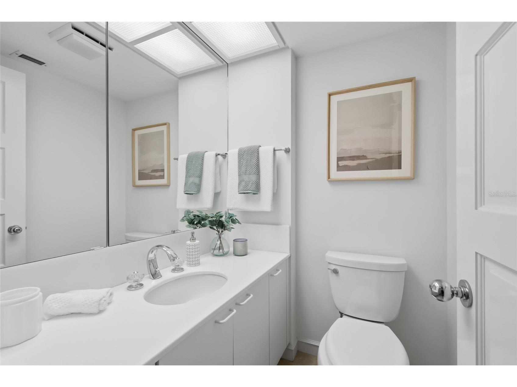 2550 Harbourside Drive #333 Longboat Key FL 34228 - SARASOTA BAY A4678404 image26
