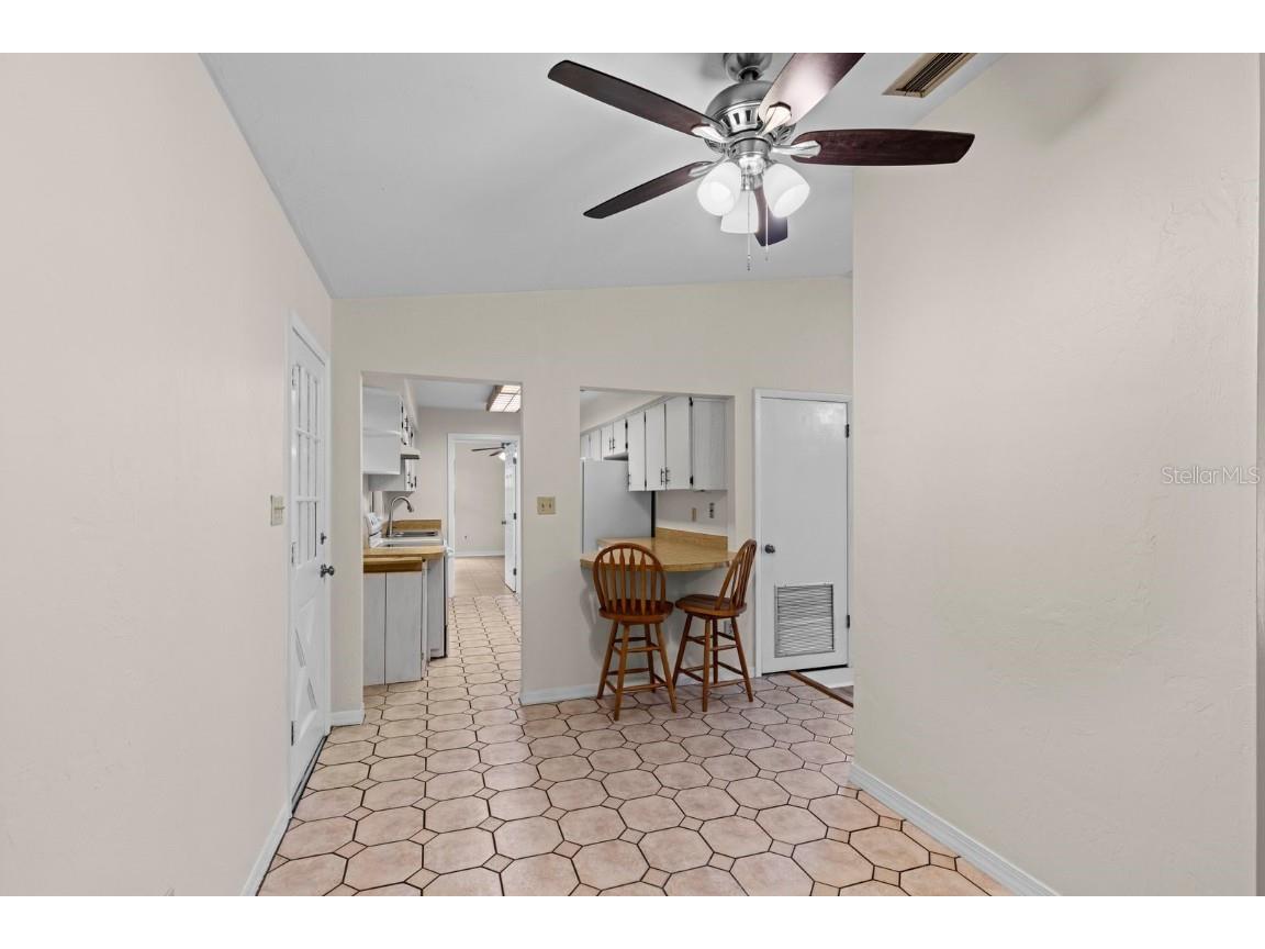 2550 NW 54th Boulevard Gainesville FL 32653 GC536349 image7