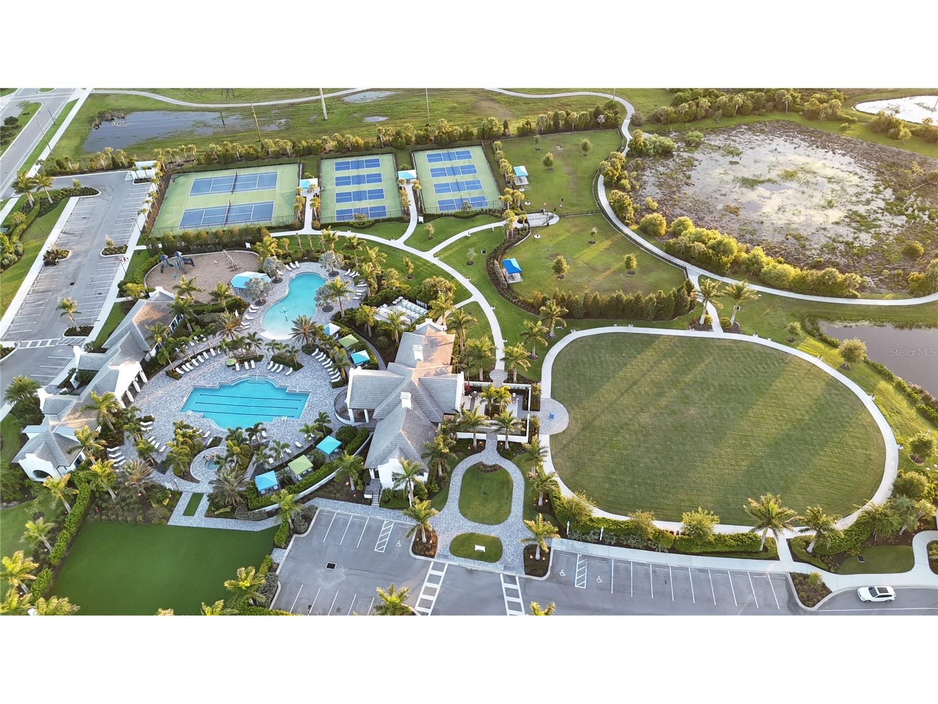 2550 Wild Cherry Path Sarasota FL 34240 A4689137 image38