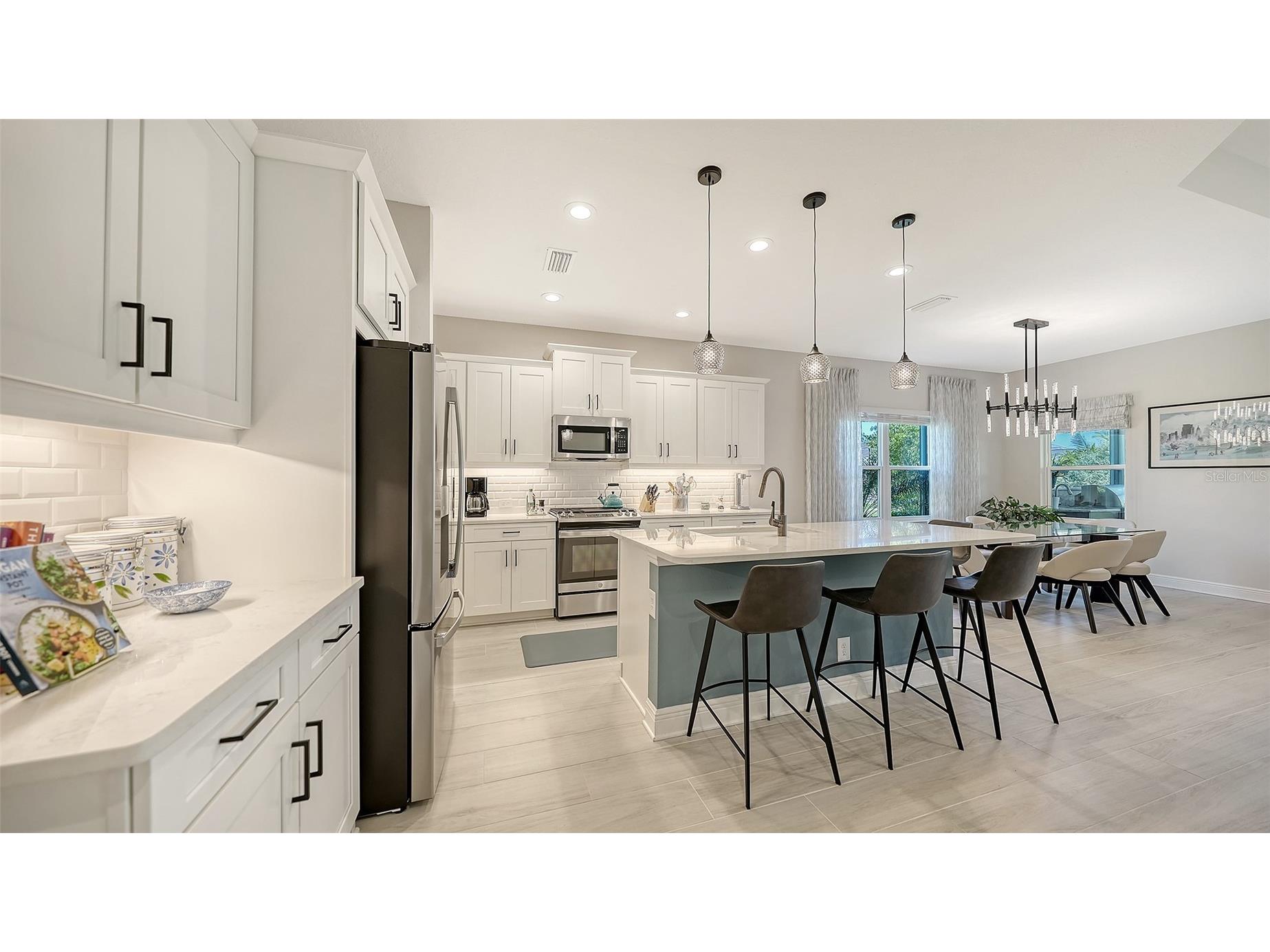 2550 Wild Cherry Path Sarasota FL 34240 A4689137 image9