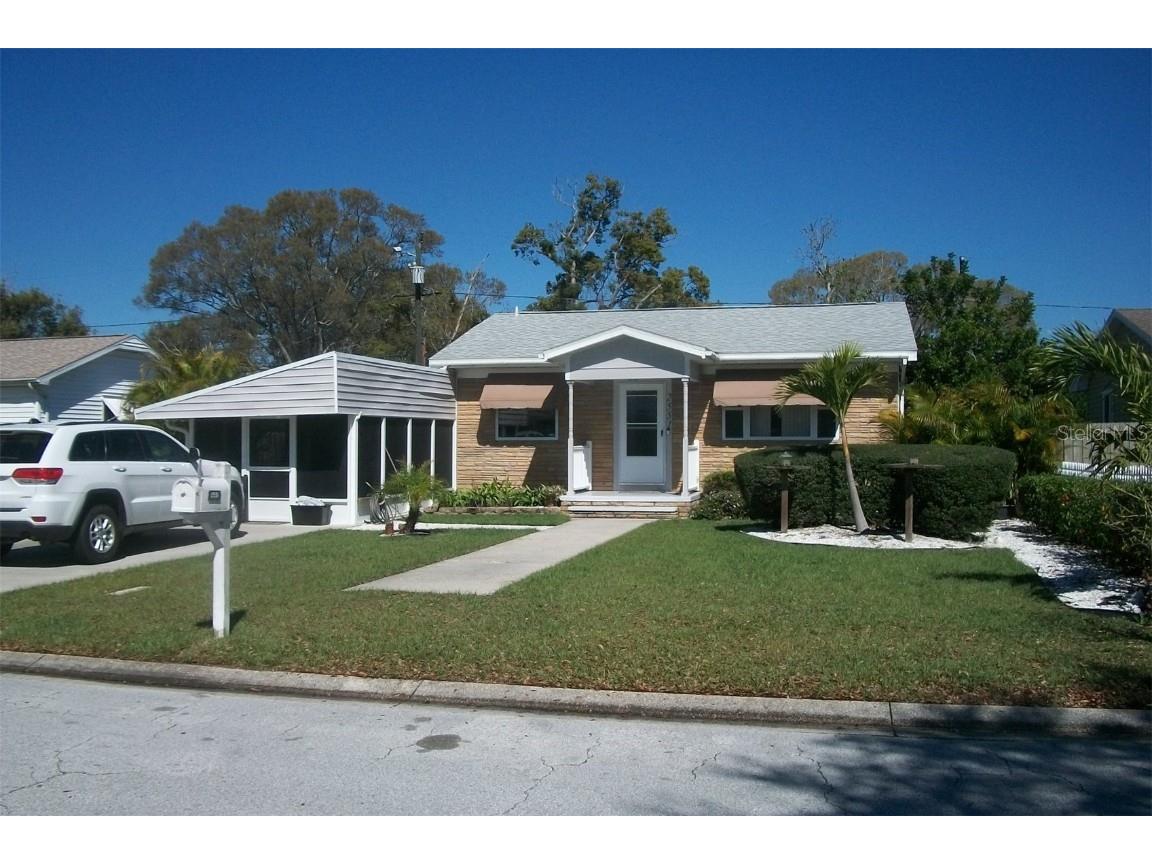 2551 57th Avenue N Saint Petersburg FL 33714 U8231514 image1