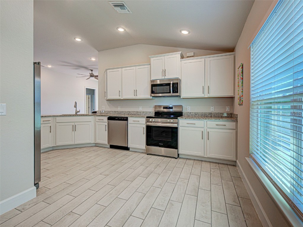 2551 Averland Loop North Port FL 34287 A4658531 image15