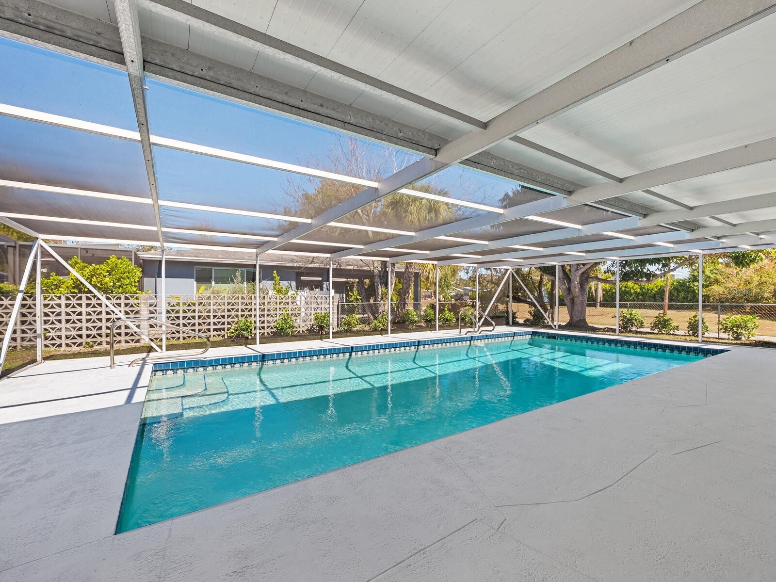 2551 Hibiscus Street Sarasota FL 34239 A4681532 image16