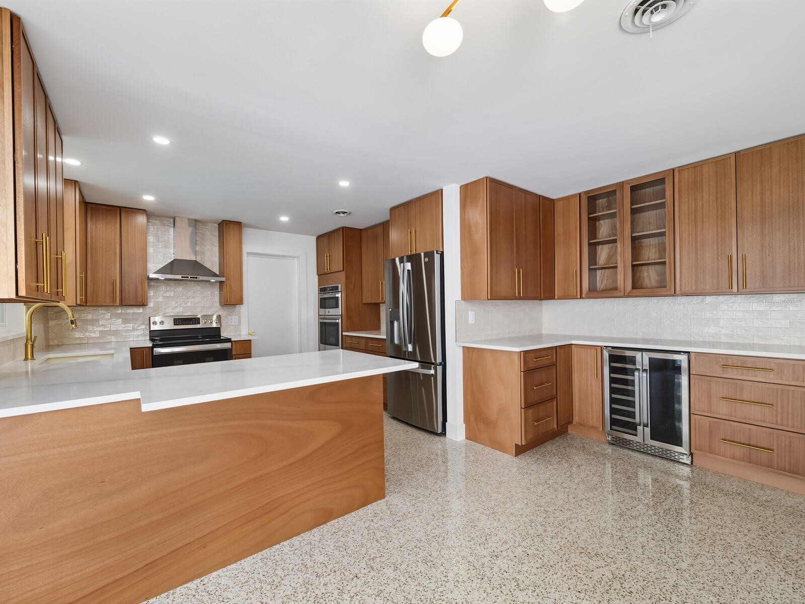 2551 Hibiscus Street Sarasota FL 34239 A4681532 image6